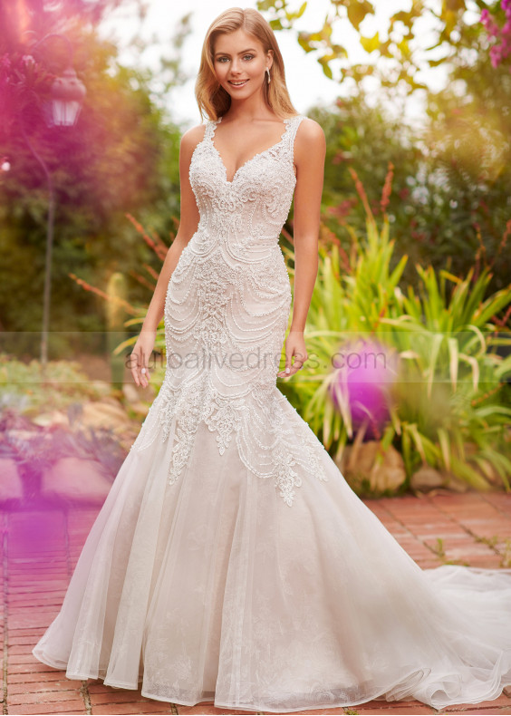Beaded Lace Embroidery Printed Tulle Keyhole Back Wedding Dress